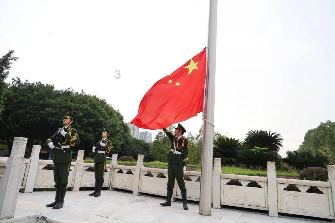 曹圭成:落后时脑海只有进球,绝平前的头球以为会进结果击中门框